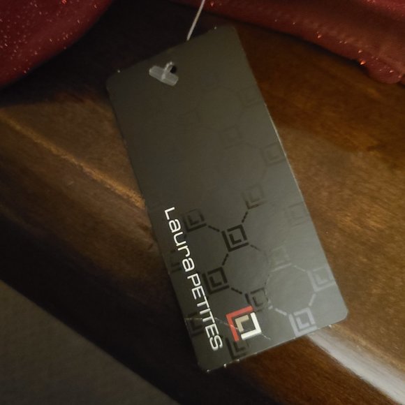 Laura Petites Long Sleeveless Burgundy Dress - Size 6 - Picture 8 of 8